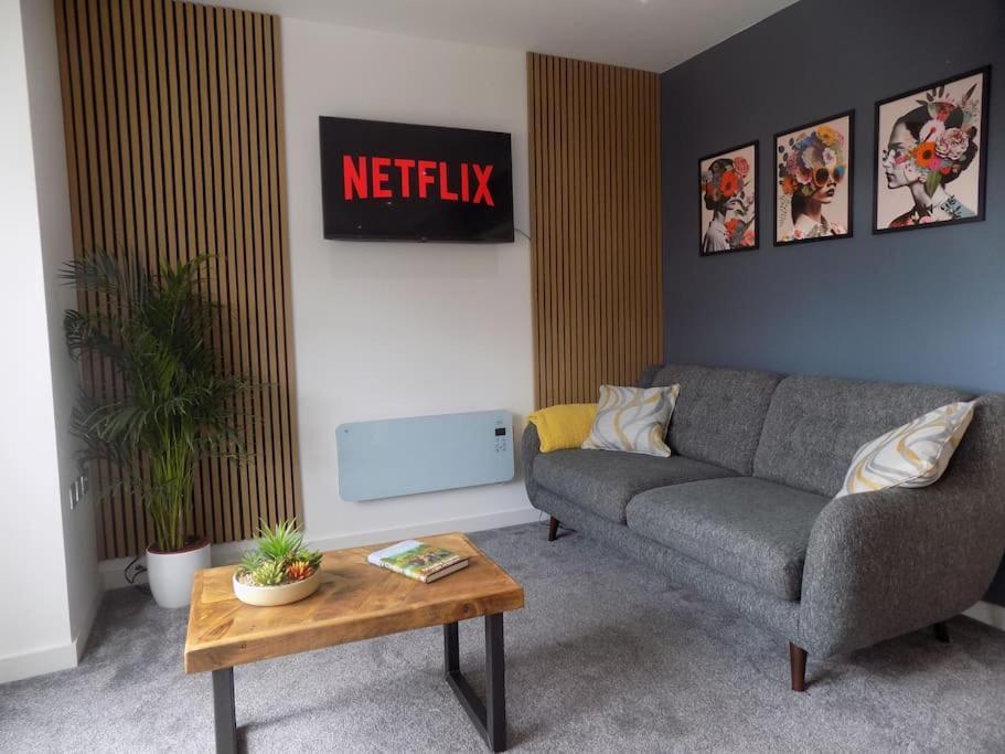 2 Bedroom Luxury City Centre Apt Линкольн Экстерьер фото