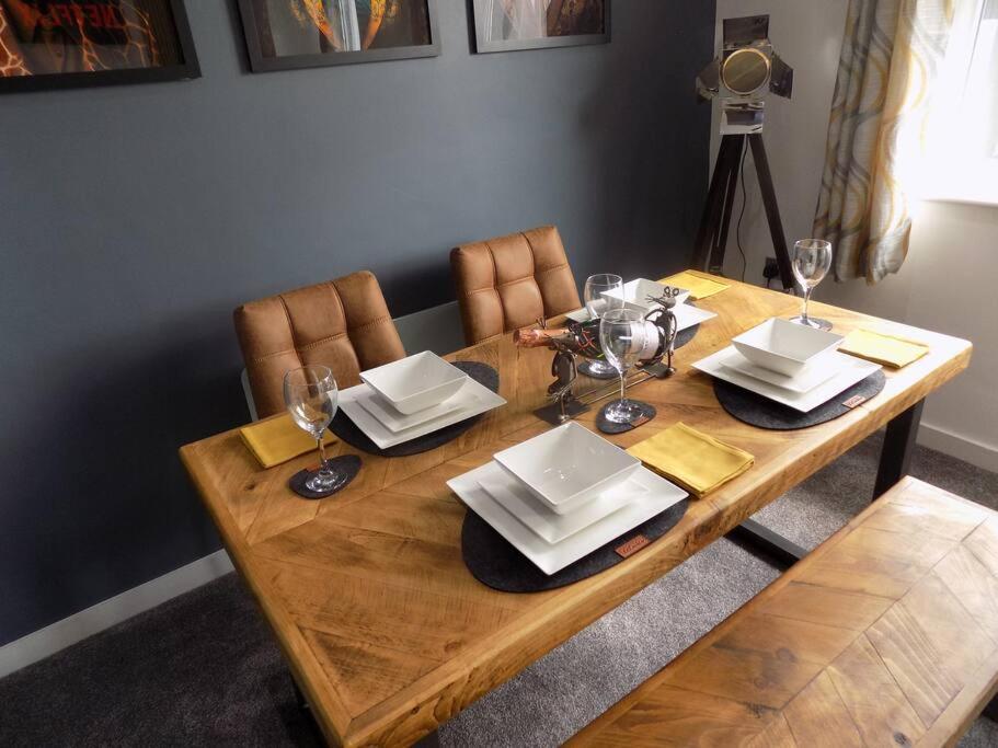 2 Bedroom Luxury City Centre Apt Линкольн Экстерьер фото